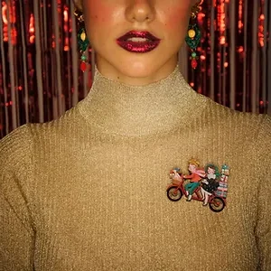 Broche Amigas en bicicleta