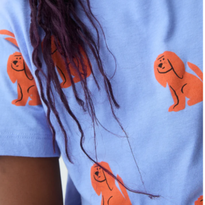 Camiseta de niña con estampado de perrito